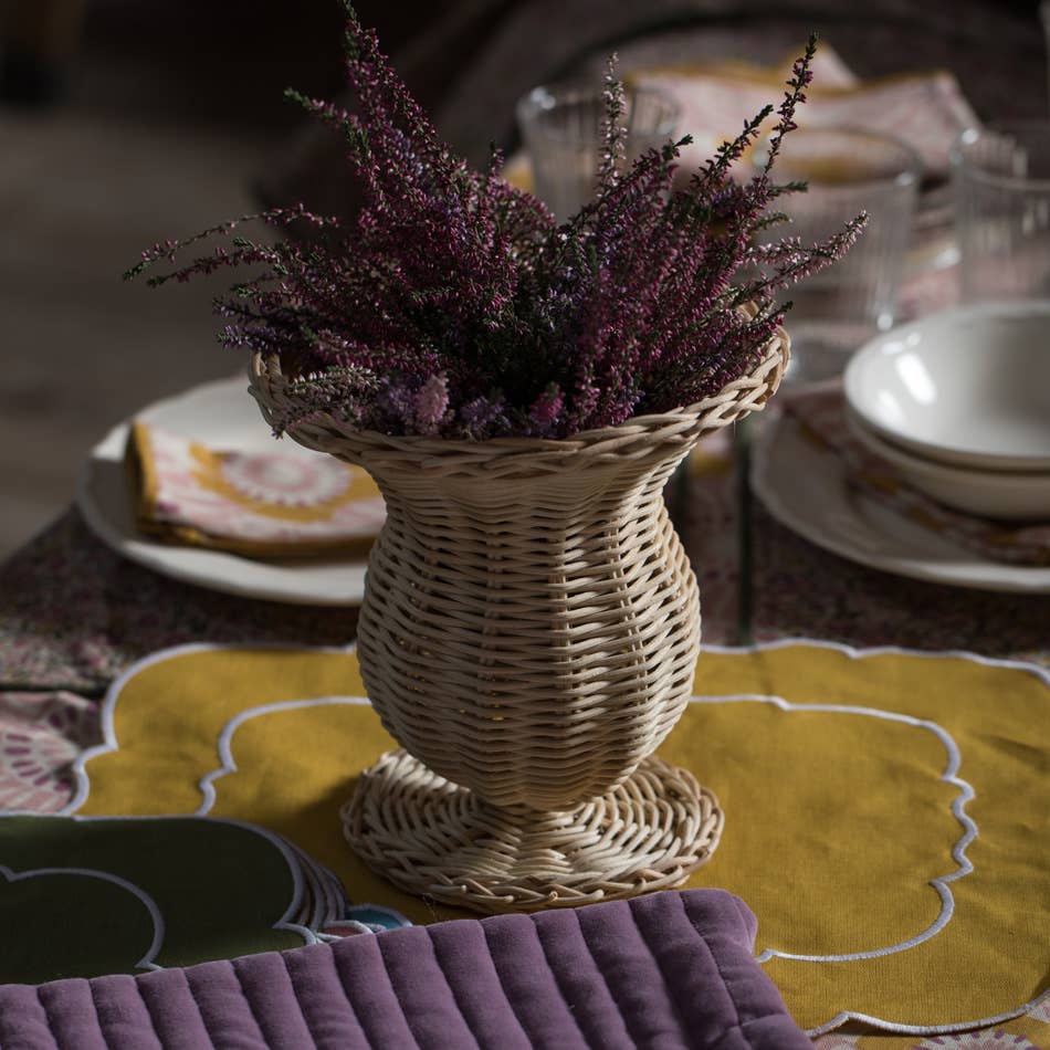 Vase en rotin tissé Olympia S