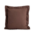 Durga | Housse de coussin marron à passepoil
