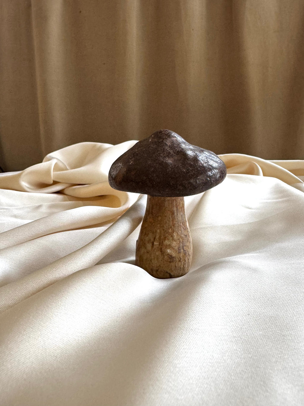 Champignons décoratifs en grès naturel - foncé